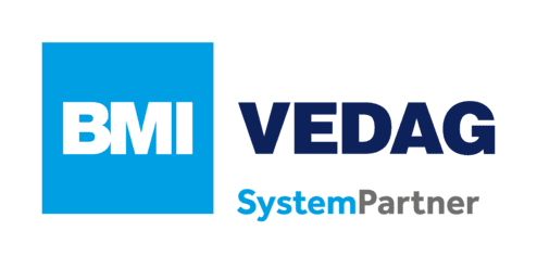 Logo von BMI VEDAG als Systempartner, bestehend aus blauer Fläche mit weißem BMI-Text und dunkelblauem VEDAG-Text.
